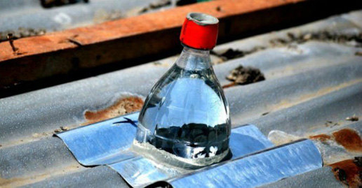 la-bottiglia-con-candeggina-che-illumina-gratis