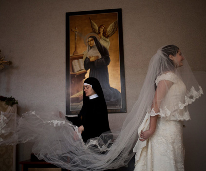 Abiti-sposa-monastero-Santa-Rita-da-Cascia