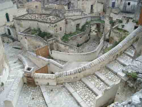 matera-come-un-utero-di-madre-matera-like-a-mothers-uterus-7d1bb162-24be-4ad2-91f0-b54783c86183