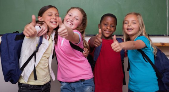 bambini_felici_scuola_educazione_positiva